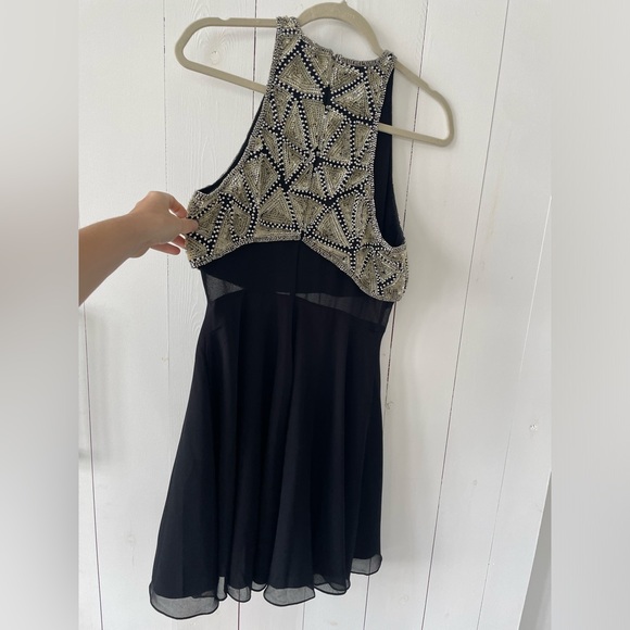 Black and gold short formal dress - Picture 2 of 4